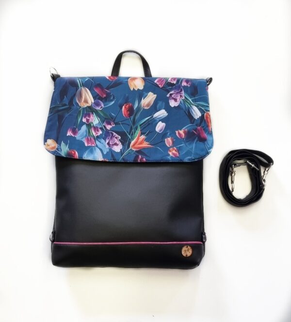 Crossbody kabelko batoh s motivem tulipánů.