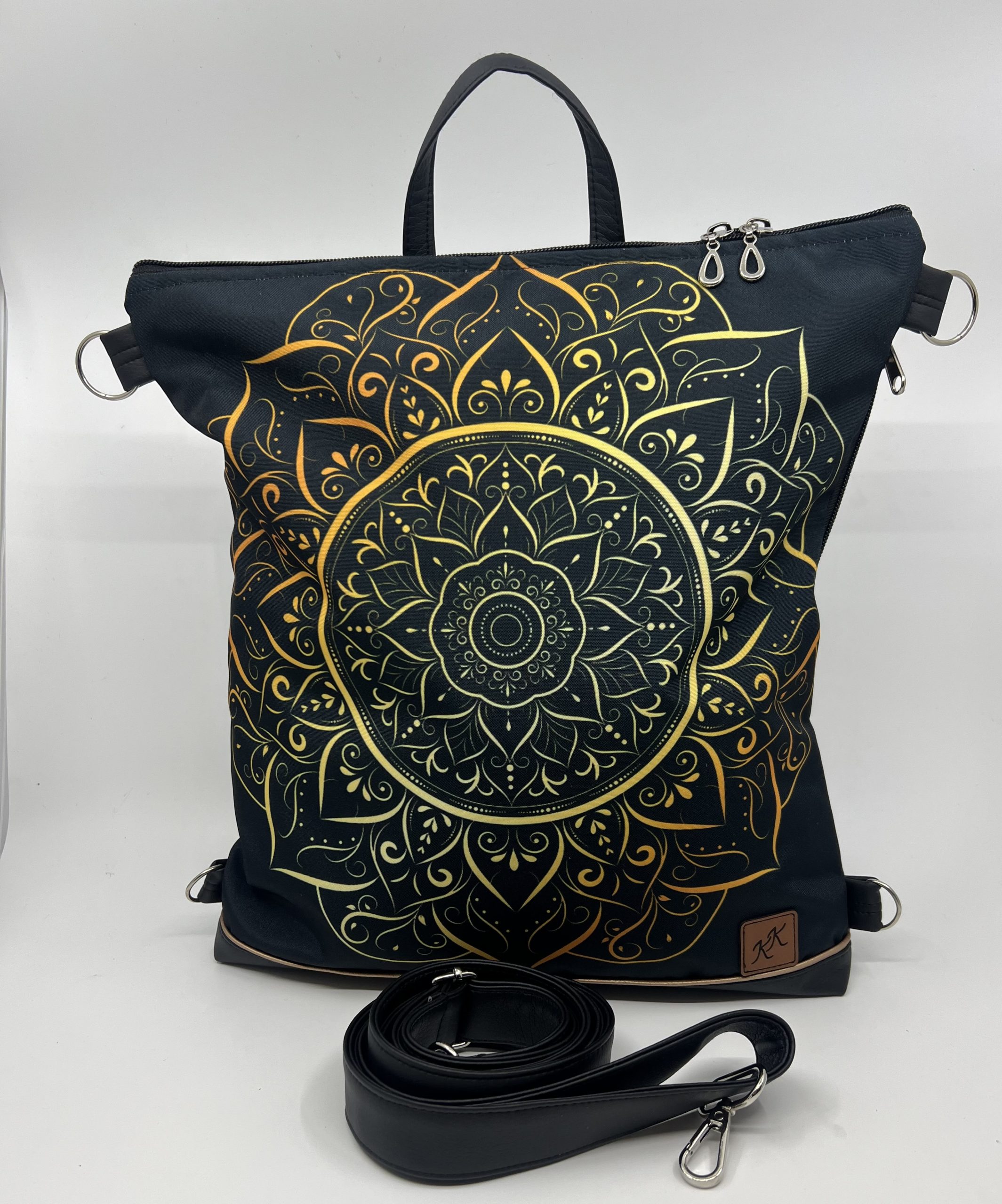 Crossbody kabelko batoh s mandalou.