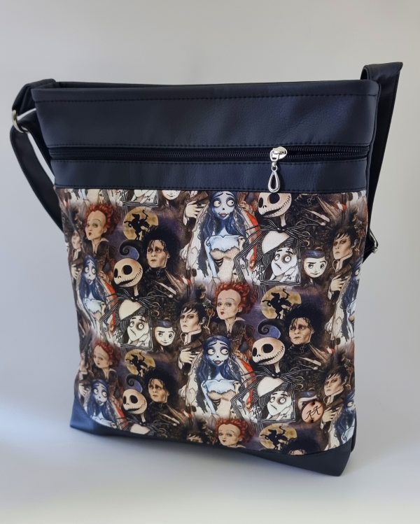Crossbody kabelka filmové postavy.