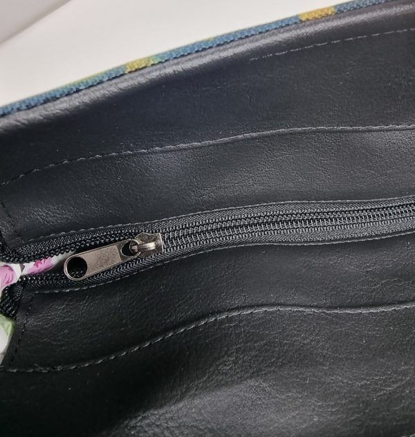 Crossbody kabelka s motivem jemné mandaly - Image 2