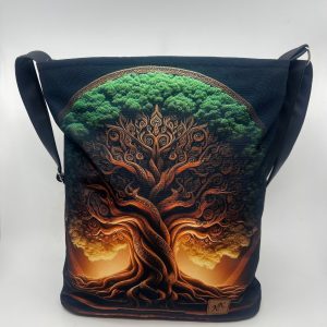 Crossbody kabelka s motivem stromu.