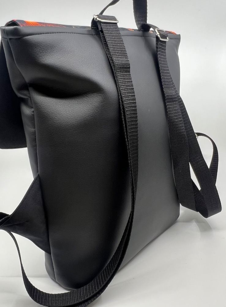 Crossbody batoh s motivem hub. - Image 2