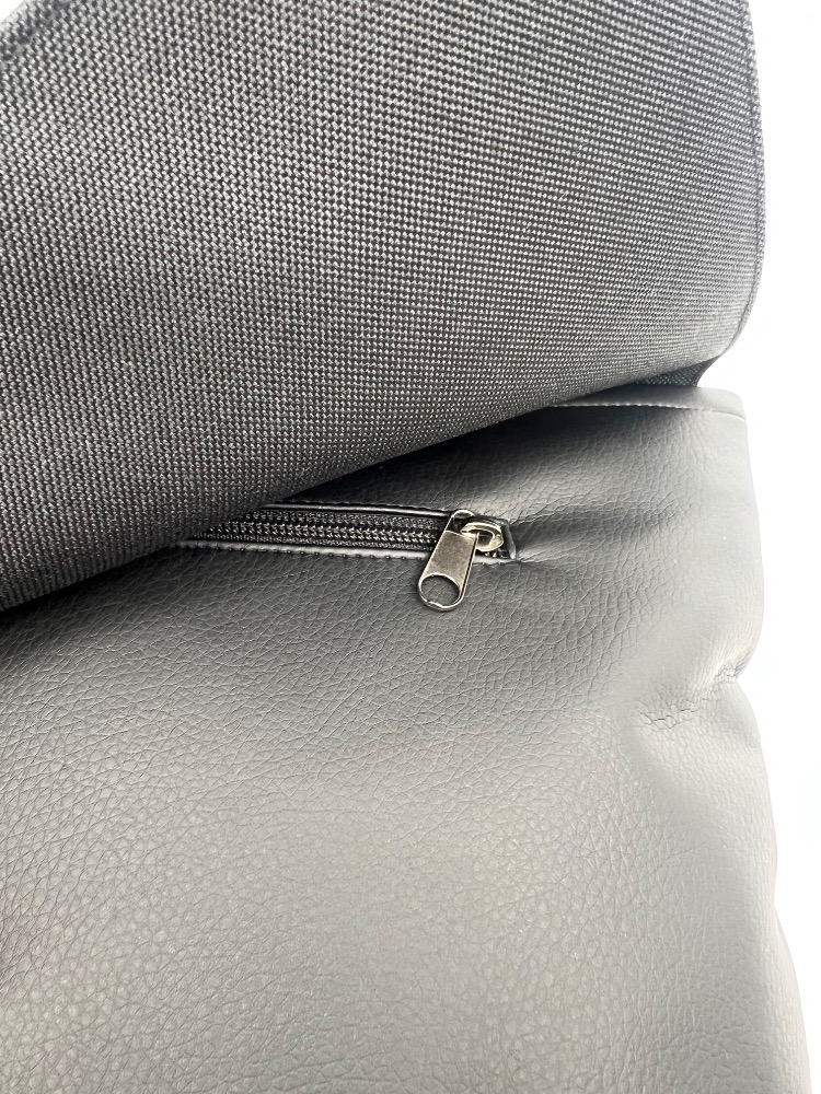 Crossbody batoh s motivem hub. - Image 3