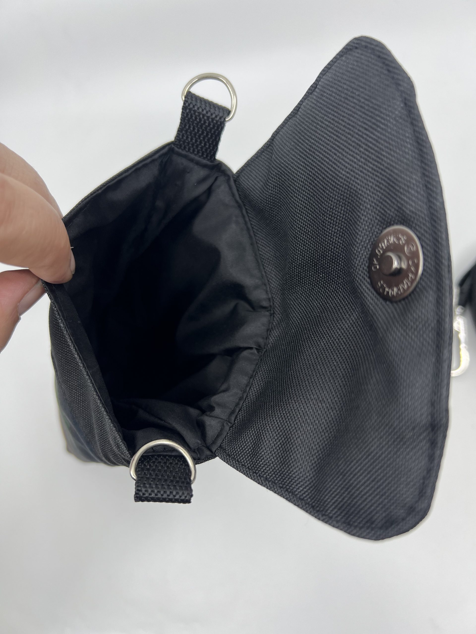 Malá crossbody kabelka s motivem barevného stromu. - Image 3