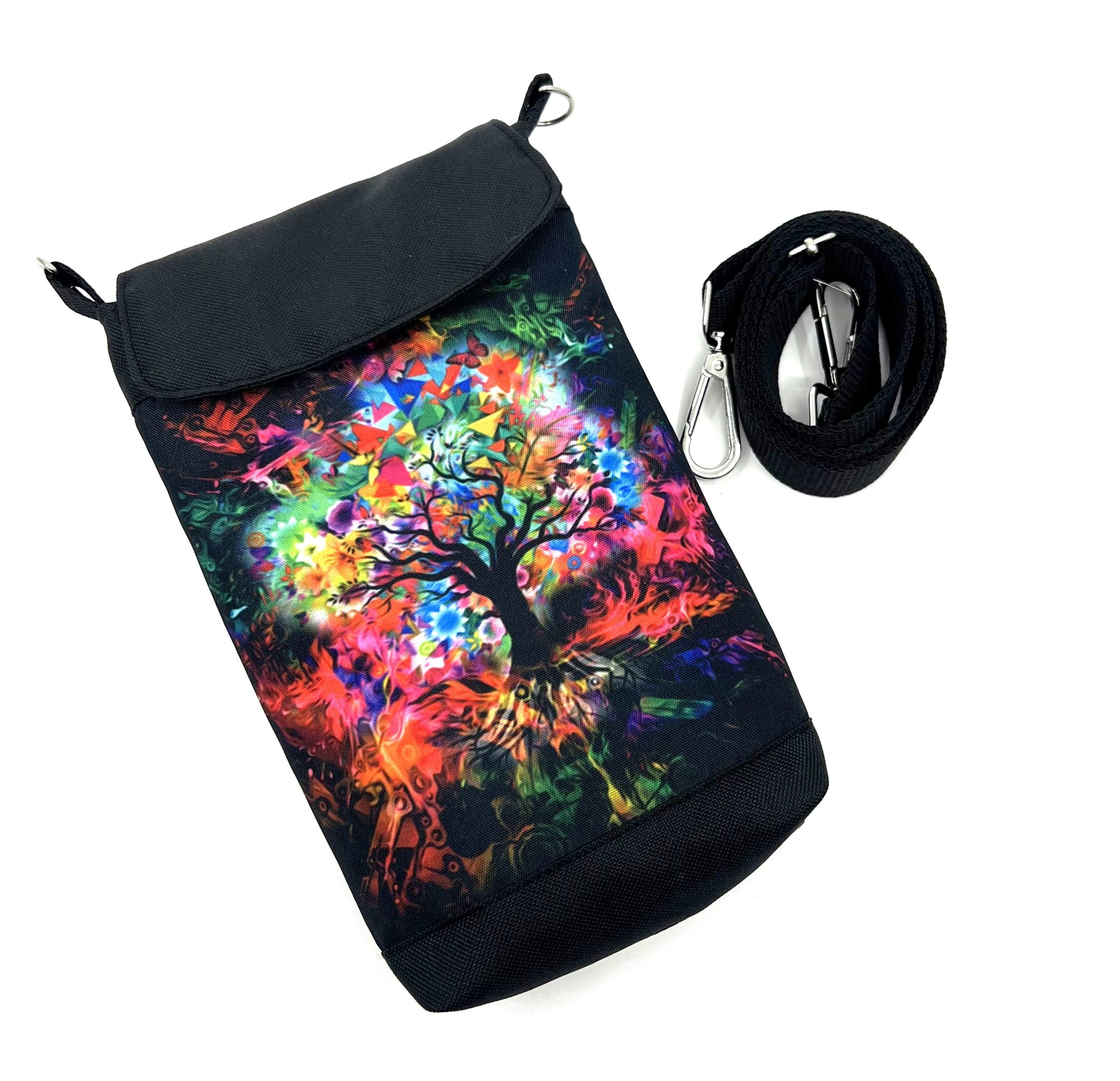 Malá crossbody kabelka s motivem barevného stromu.