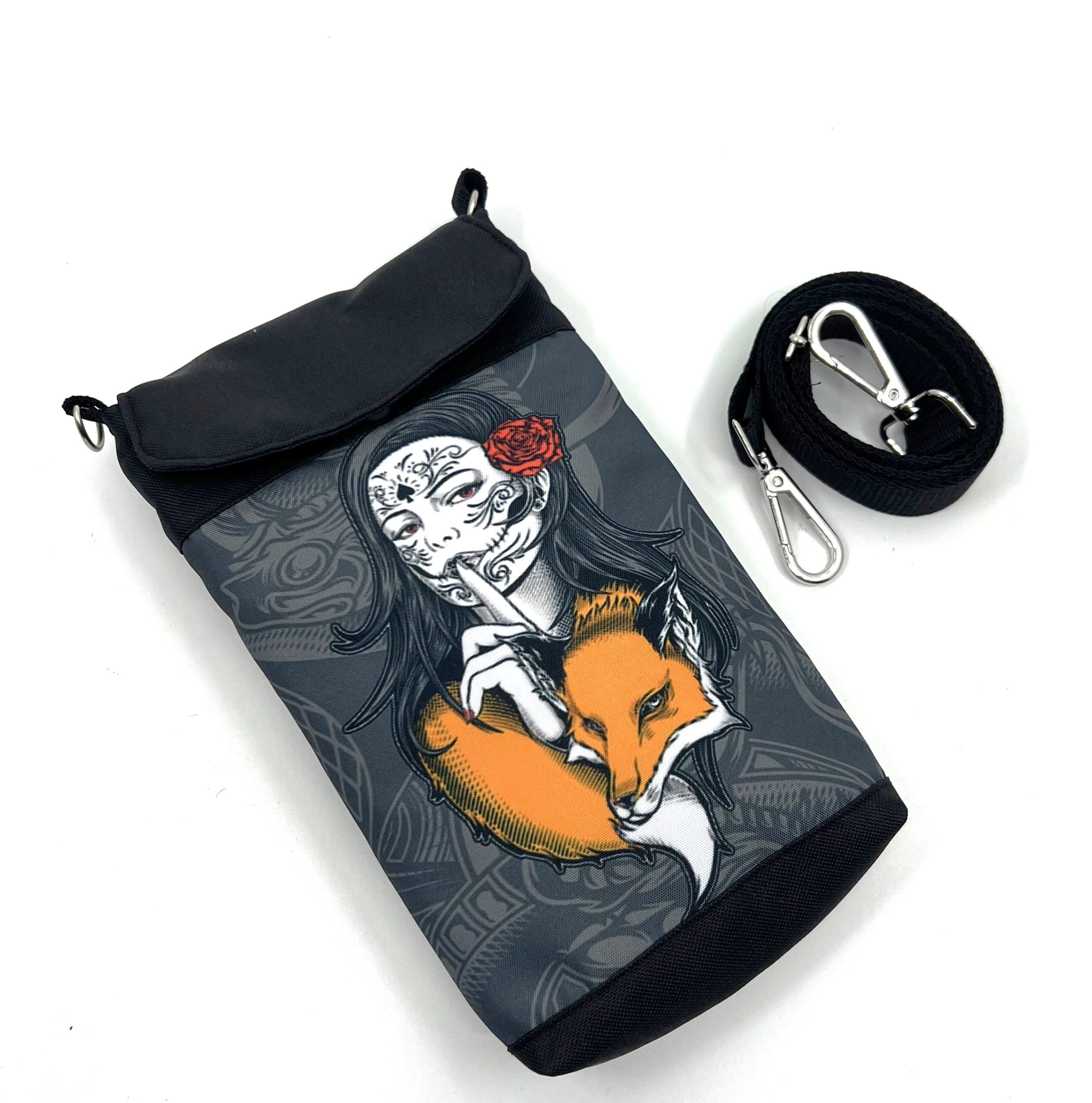 Malá crossbody kabelka s motivem žena s liškou.