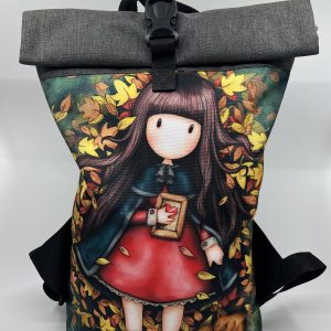 Rolovací batoh podzimní listí s panenkou.