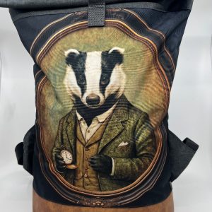 Rolovací batoh s motivem jezevce.