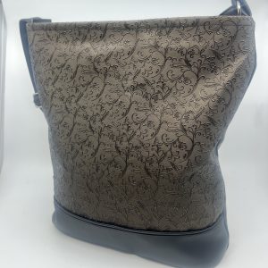Crossbody kabelka celokoženková.