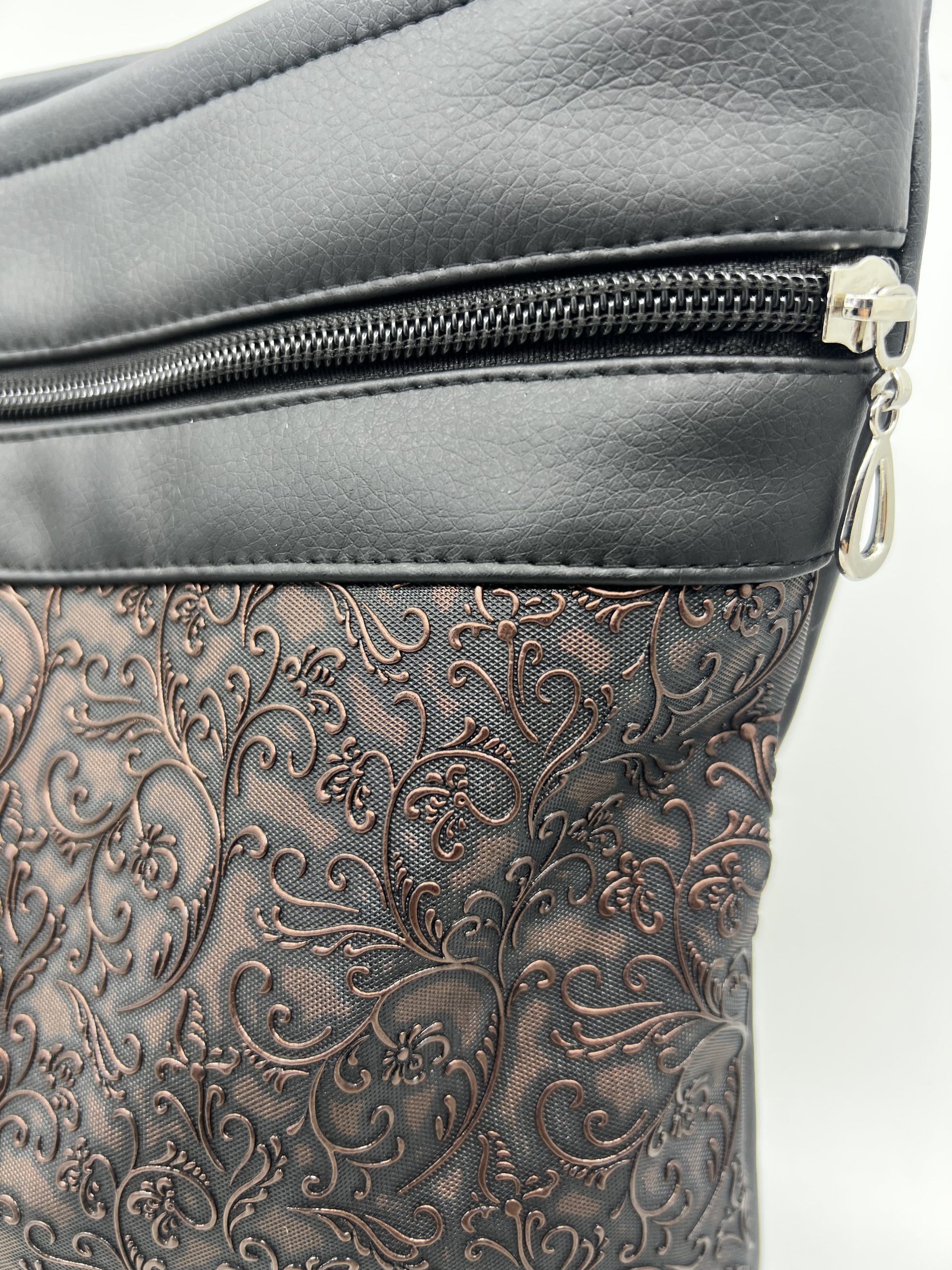 Crossbody celokoženková. - Image 2